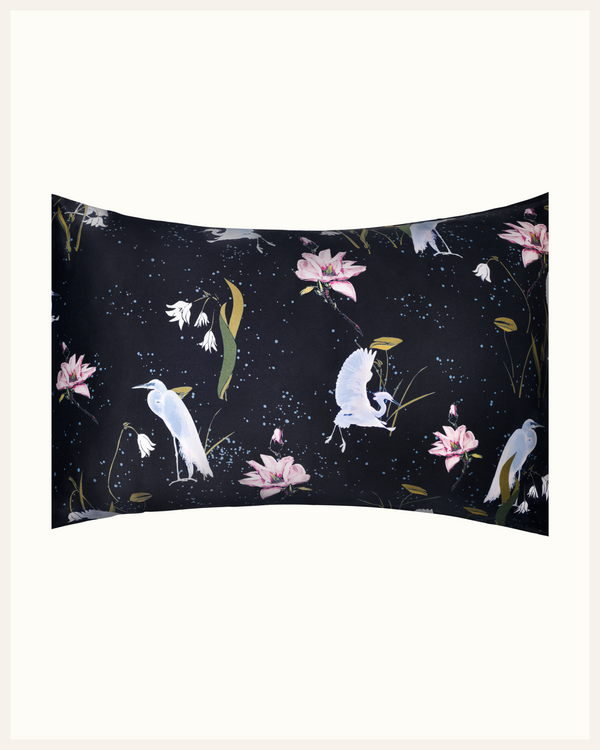 Silk Pillowcase 50x75 cm | Leo Black